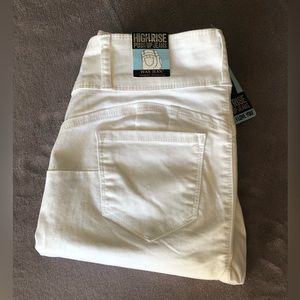 White high rise but lifting jeans size 7 new with tags